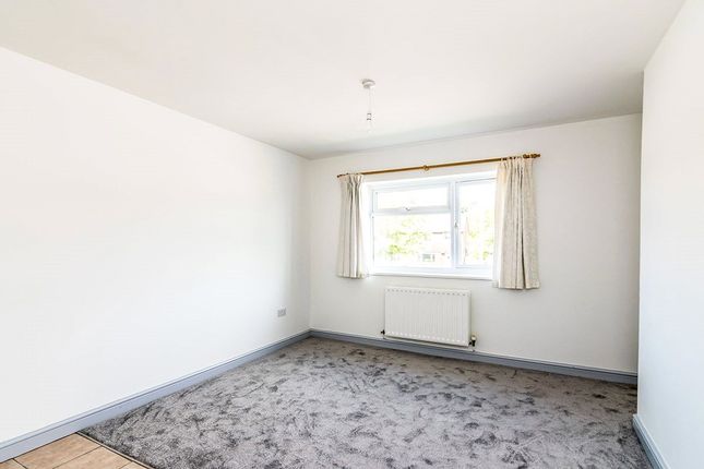 8, Houghton Court First Avenue, Telford photo 4