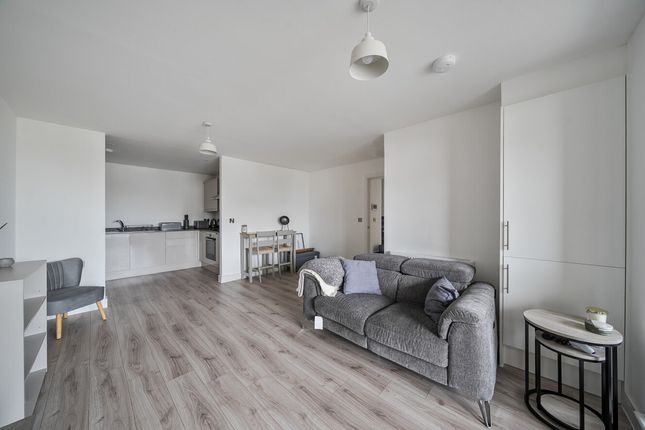 15, Charles Court, Margate photo 2
