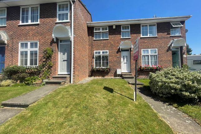 Thumbnail Terraced house for sale in Tanners Crescent, Hertford