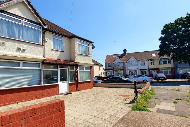 56, Burnham Gardens, Hounslow photo 2