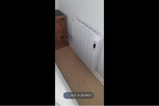 Weyhill Close, Pendeford, Wolverhampton photo 3