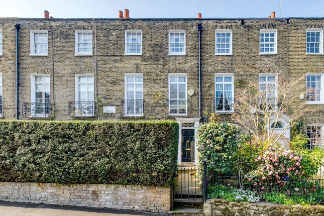 Thumbnail Terraced house for sale in North Hill, Highgate, London