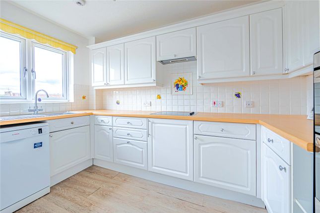 4 Nightingale Lodge,, Cowper Road, Hertfordshire photo 4