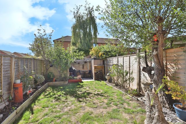 69, Aspen Gardens, Dorset photo 2