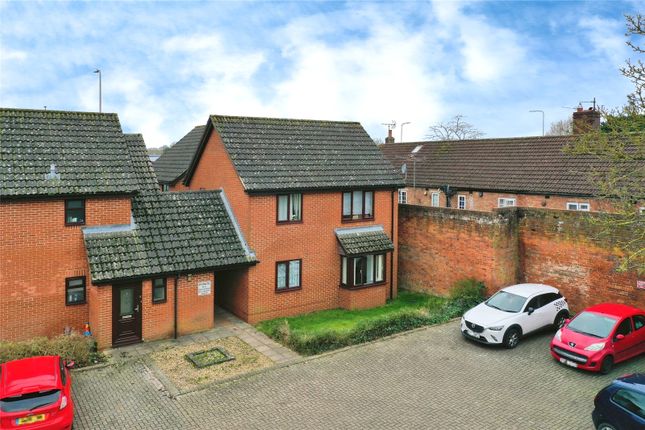 Thumbnail Flat for sale in South View Gardens, Newbury, Berkshire