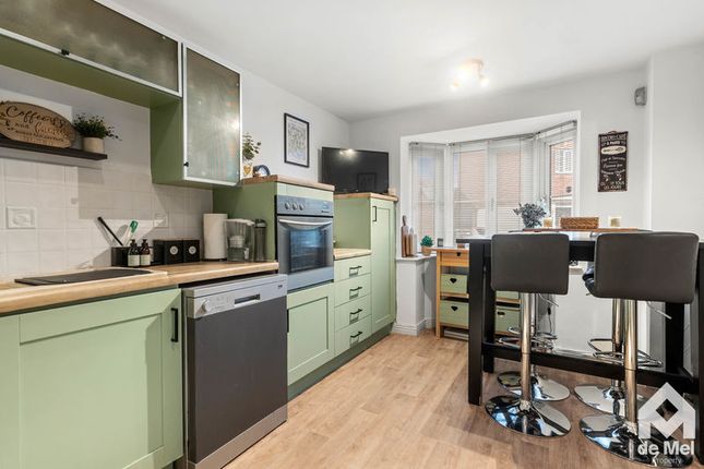 3, Spinney Grove, Evesham photo 4