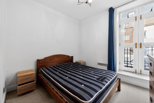 Apartment 2, Devonhurst Place, 9, Heathfield Terrace, LONDON photo 3