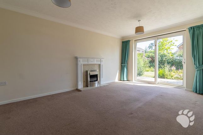 88, Broad Oaks, Wickford photo 4