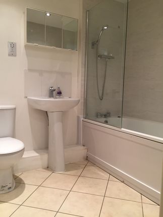 Flat to rent in 1-7 Bramley Crescent, Gants Hill, London