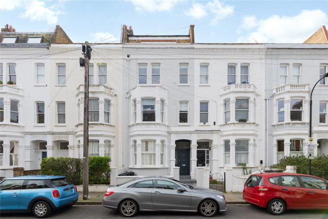 Flat for sale in Oxberry Avenue, Fulham, London