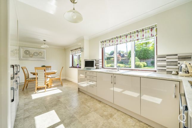 Five Oaks,, The Vallance, Sittingbourne photo 2