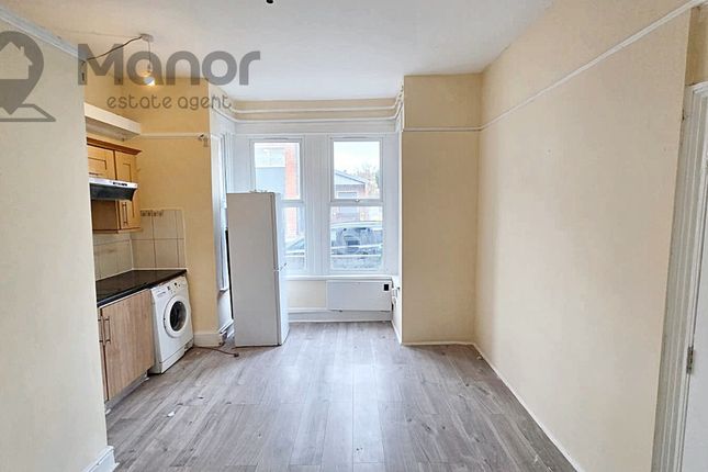 Whatsapp Image 2025-11-19 At 13.48.38 (2)