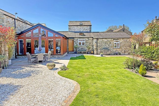 4 Walton Close, Harrogate photo 2