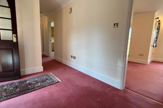 Bungalow to rent in Maidenhead Close, Stratford-Upon-Avon