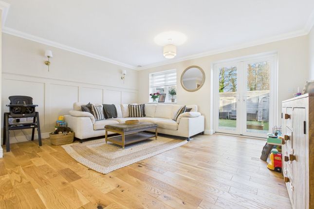6, Dewpond Close, Lancing photo 3