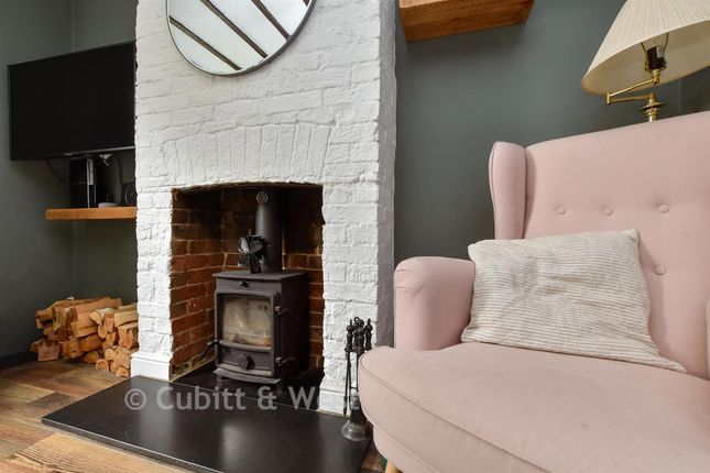 Thistle Cottages, Kingston Road, Leatherhead photo 4
