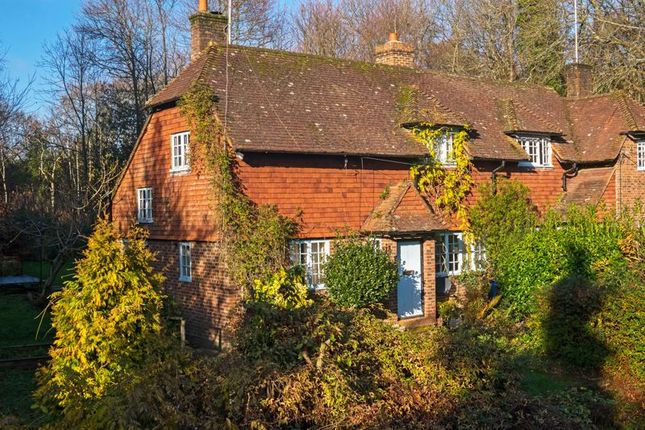 3 Bed Cottage To Rent In Selhurst Common Bramley Guildford Gu5