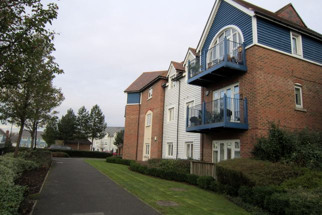 Thumbnail Flat to rent in The Lakes, Larkfield, Aylesford