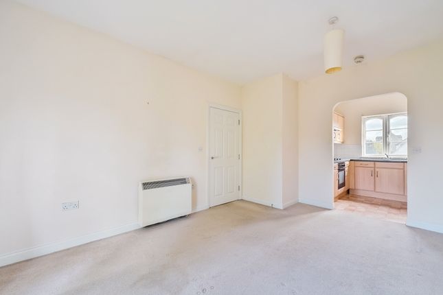Flat for sale in Ellworthy Court, Frome