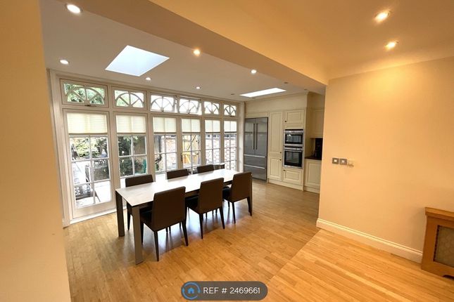 Clarendon Road, London photo 4