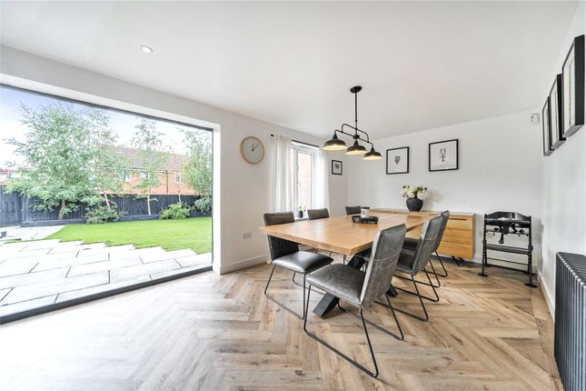 7, Esthwaite Close, Manchester photo 5