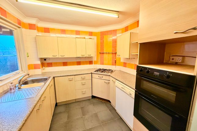 9 Pisgah Close, Pontypool photo 4