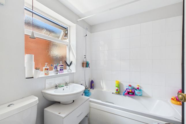 97 Sculcoates Lane, Hull photo 4