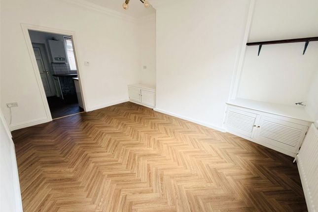 18, John Street, Stanley photo 2