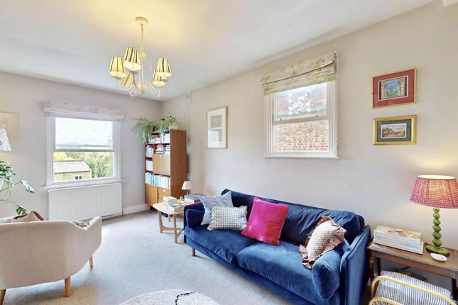 22b, Harberton Road, London photo 3