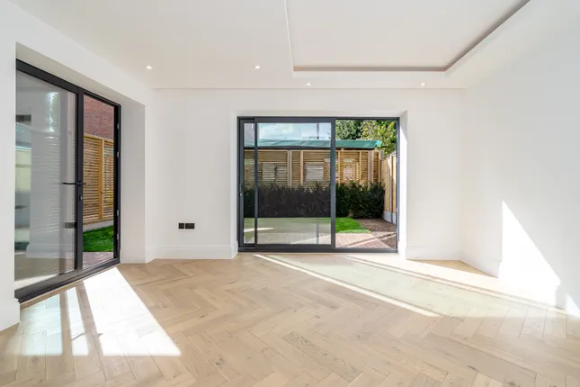 Hamptons - London New Homes