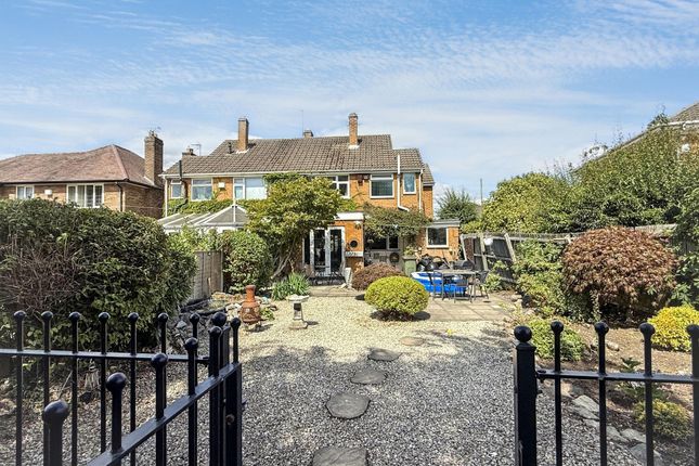 88 Broom Leys Road, Coalville photo 4