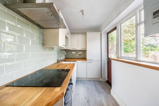 Thumbnail Flat for sale in North Hill, Highgate, London