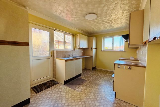 15, Waterland Close, Great Yarmouth photo 4