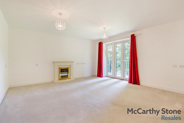 15 Rutherford House, Marple Lane, Gerrards Cross photo 4