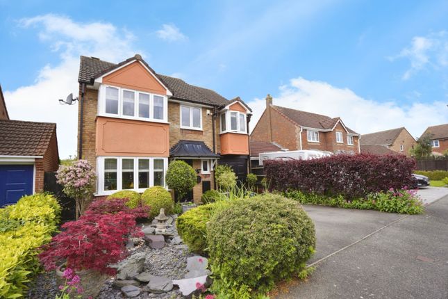 Thumbnail Detached house for sale in Knights Templars Green, Stevenage