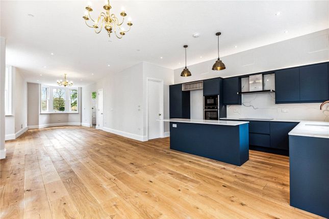 Thumbnail End terrace house to rent in Chatsworth Road, London