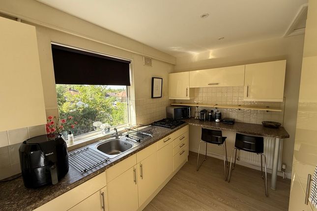 60, Aberdale Gardens, Potters Bar photo 4
