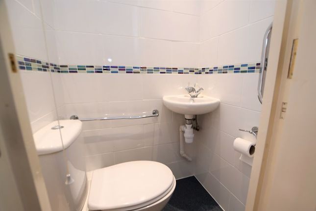 Flat for sale in Carlton Mansions North, Beach Road, Weston-Super-Mare