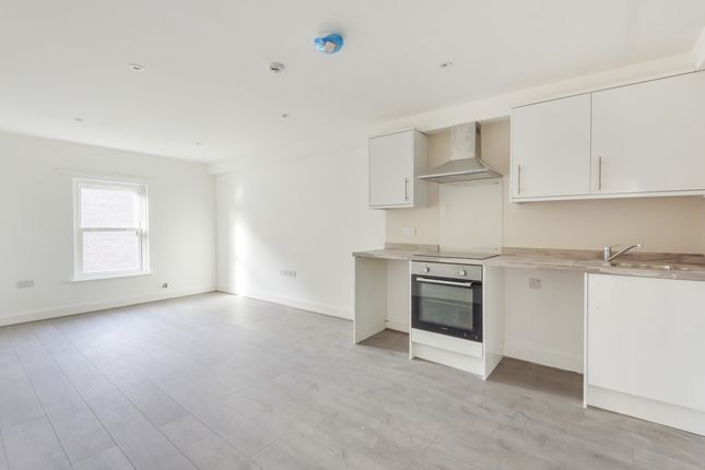 Flat 7, 146-148, New Cross Road, London photo 4