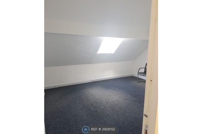 Flat Above, Pendlebury Road, Manchester photo 5