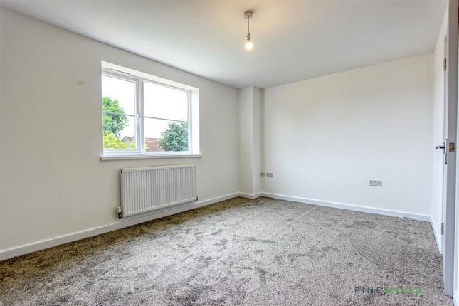 Town house for sale in Pattison Street, Shuttlewood, Chesterfield, Derbyshire