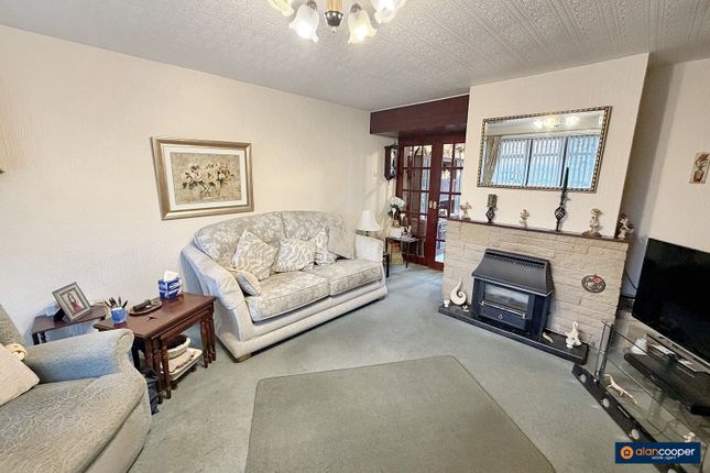 18, Silver Walk, Nuneaton photo 3