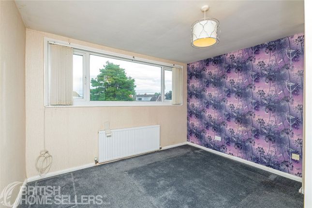 10, Troon Way, Conwy photo 5