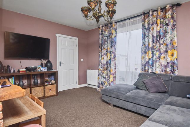 4, Nithsdale Road, Corby photo 3