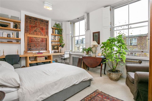 Thumbnail Terraced house for sale in Bethnal Green Road, London