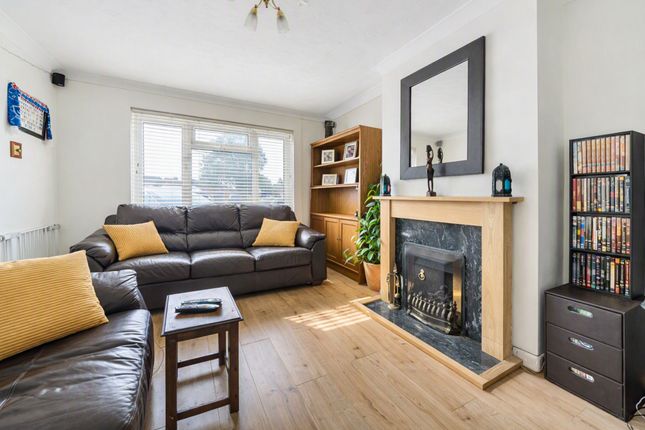 22, Marchwood Road, Havant photo 3