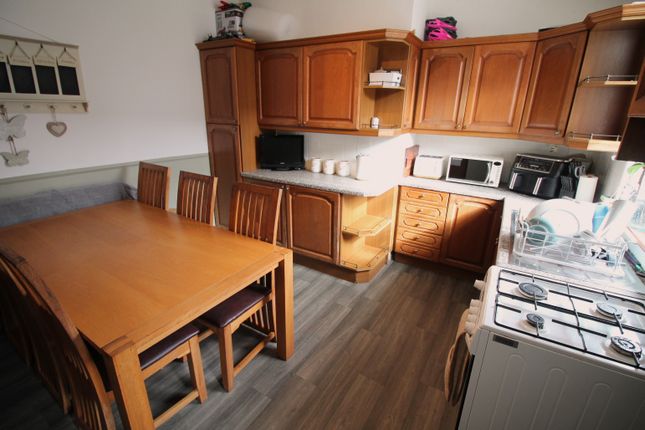 32, Roger Street, Consett photo 4
