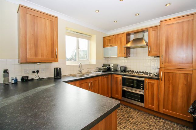 9, Twivey Court, Castleford photo 3