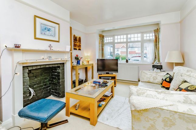 Thumbnail Terraced house for sale in Whytecliffe Road North, Purley