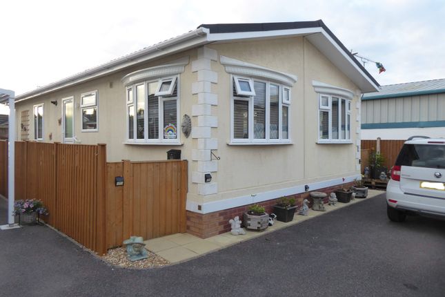 Thumbnail Mobile/park home for sale in Hilton Park, Off Station Road, Talacre, Holywell, Flintshire, North Wales